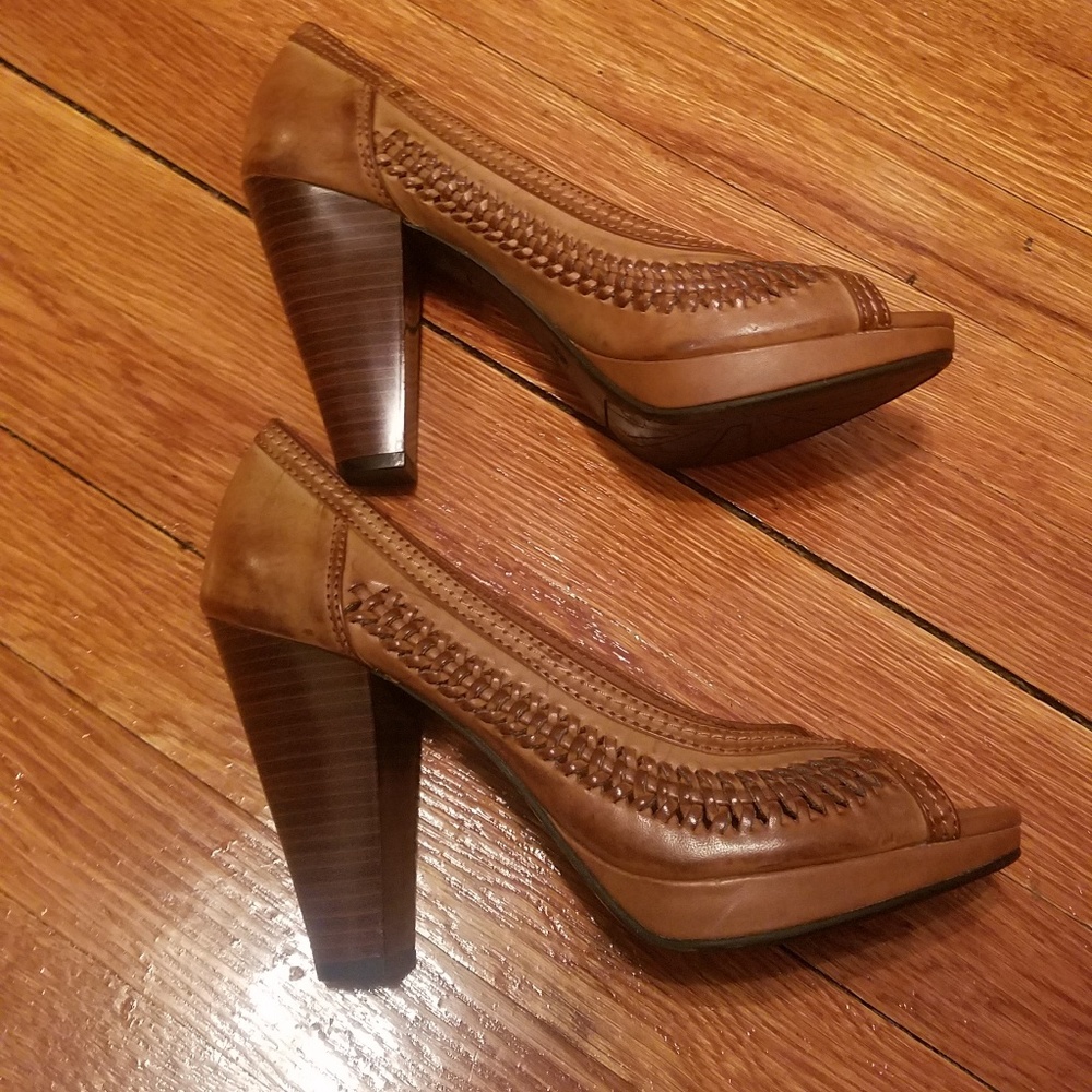 American Eagle Heels